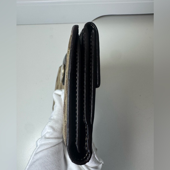 Gucci Tan and Brown Long Monogram Wallet - Picture 5 of 15